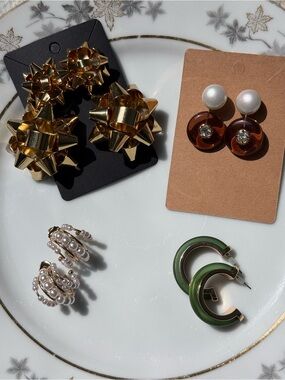 4 Pair Statement Earring Bundle Gold Bow Pearl Green Hoop Resin NWOT